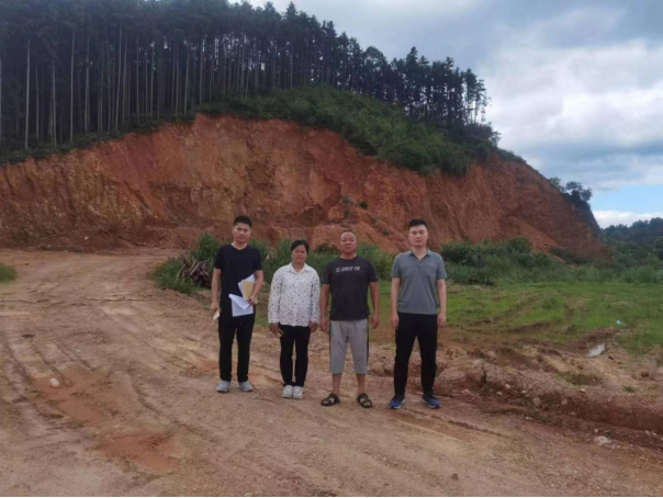 1698369793332595.jpg 1698369829965.jpg